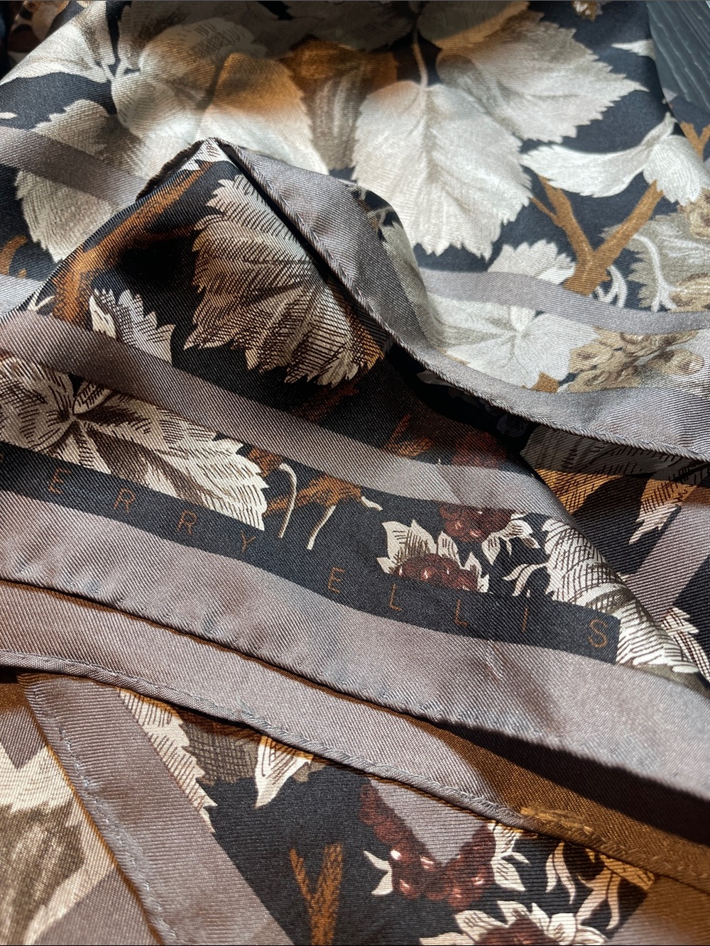 SILK SCARF S*